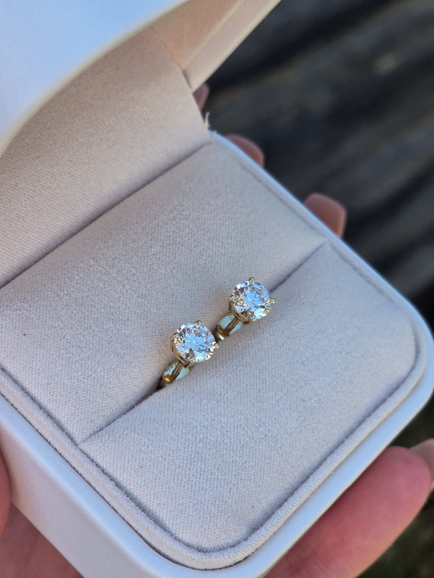 4 Claw Diamond Studs