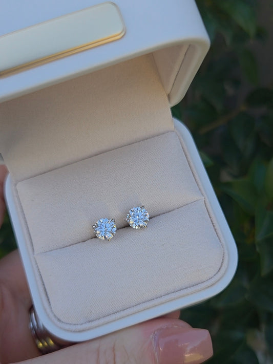 3 Claw Diamond Studs